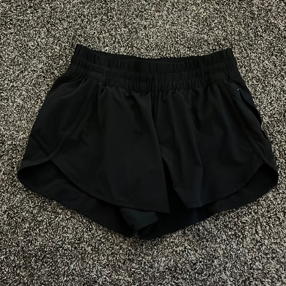 Lululemon 4 inch tracker short